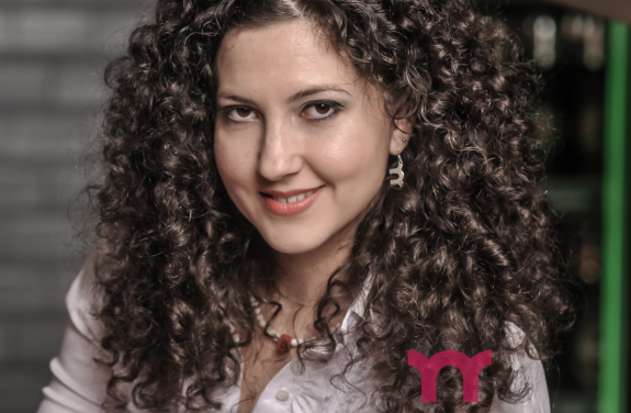 Mihaela Georgescu: sunt specialist, am un business. Dar (de) ce ar scrie presa despre MINE?