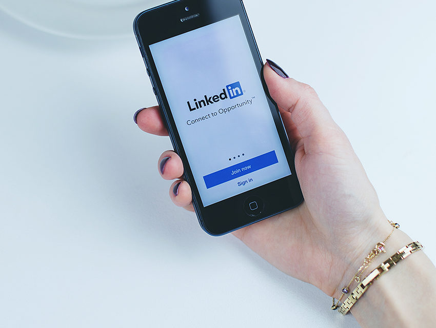 3 moduri de a aborda posibilii clienti pe LinkedIn