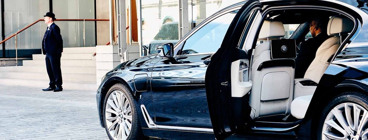 Cum să alegi serviciul de transfer aeroport potrivit nevoilor tale?