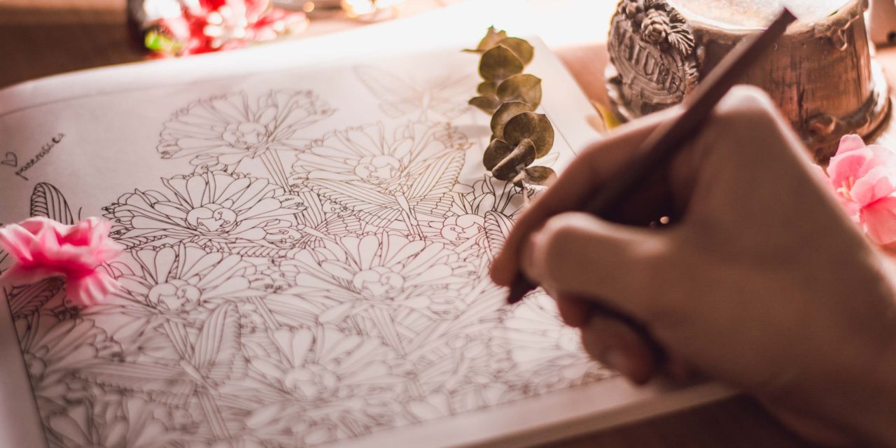 7 carti de colorat pentru adulti care vor indeparta tot stresul de la munca