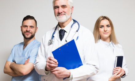 Care sunt cele mai importante criterii de care sa tinem cont cand alegem haine medicale?