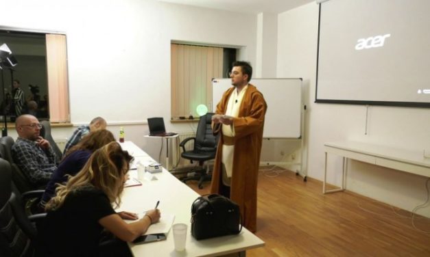 Ce categorii de oameni pot beneficia de pe urma unui curs SEO?