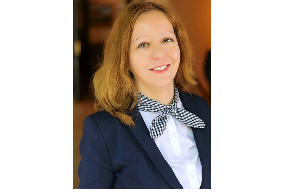 Interviu Mihaela Ianole – Bookland: „Fii memorabil nu prin vorbele tale,  ci prin faptele tale.”