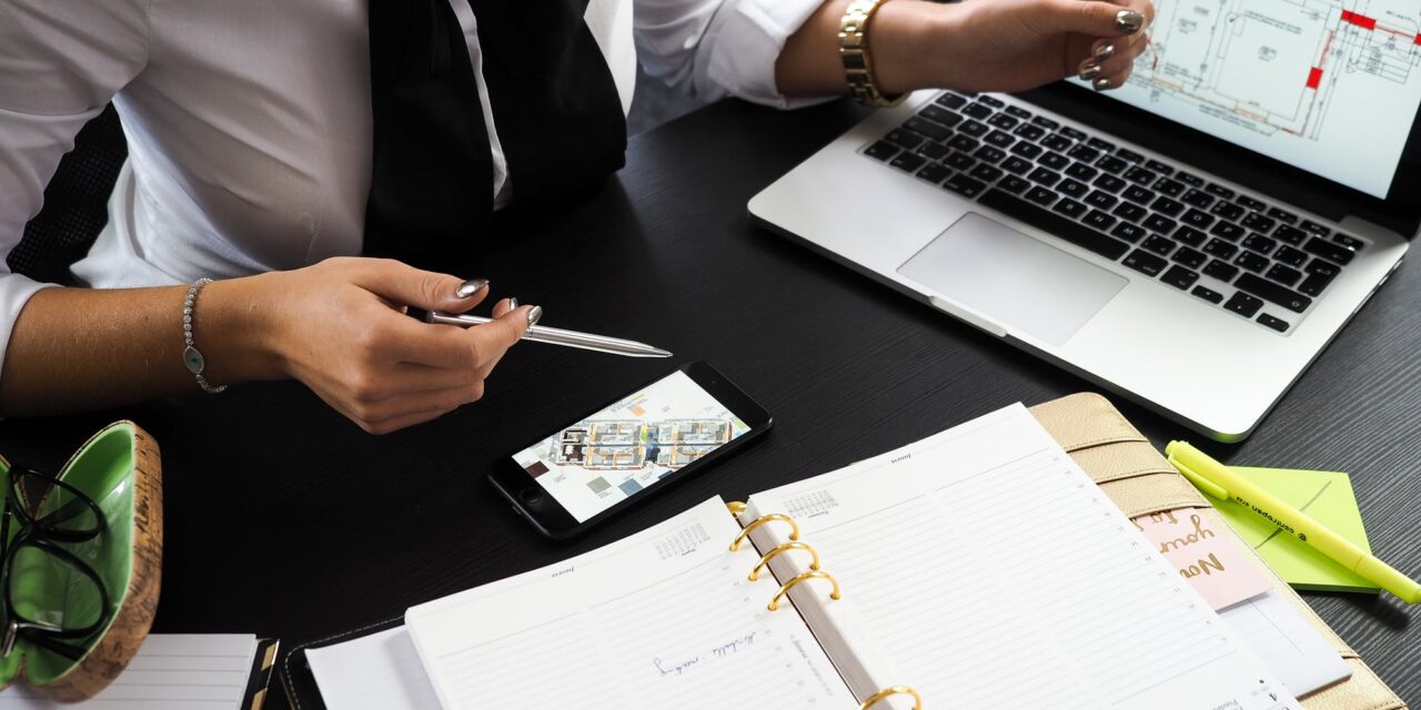 Avantajele pe care le oferă colaborarea cu o agenție imobiliară