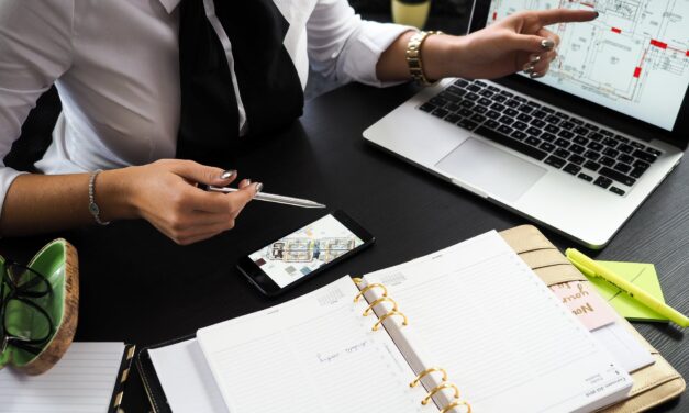 Avantajele pe care le oferă colaborarea cu o agenție imobiliară