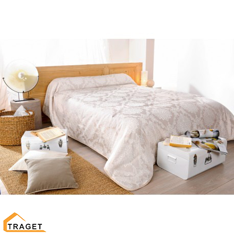 Cuvertura de pat de la Traget,  un accesoriu necesar in dormitor