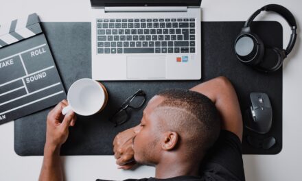 CE ESTE PROCRASTINAREA ȘI CUM SĂ SCAPI DE EA