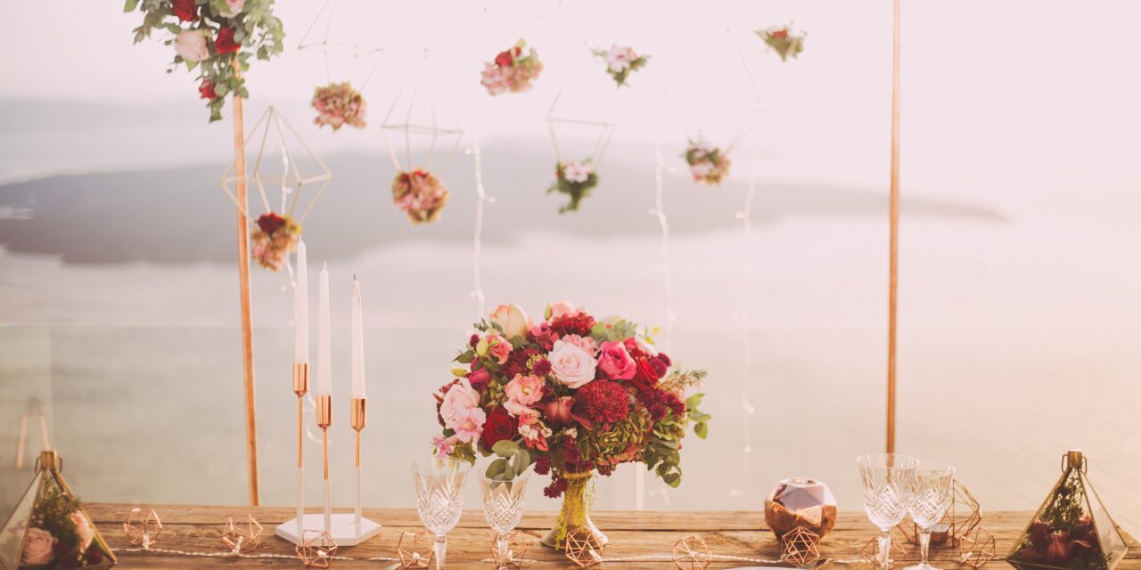 Top cinci idei creative de decorațiuni pentru nuntă