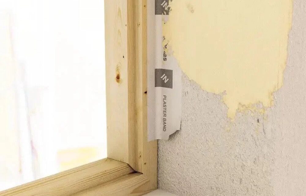 Bandă de calitate pentru etanșarea ferestrelor! Află mai multe despre PVC Mag!