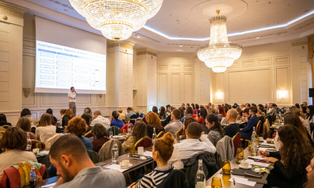 Reprezentanți ai marilor companii vorbesc la Marketing B2B Conference 2023