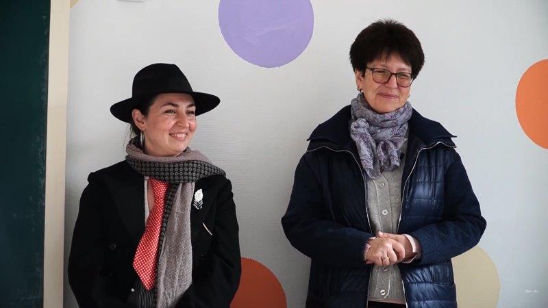 Cantareata de jazz, Luiza Zan, a inaugurat Școala Primară și Grădinița „Reményik Sándor” din Alungeni, renovată de Asociația BookLand