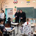 Văru Săndel a inaugurat școala Primară și Grădinița din satul sălăjean Zăuan, renovate de Asociația BookLand