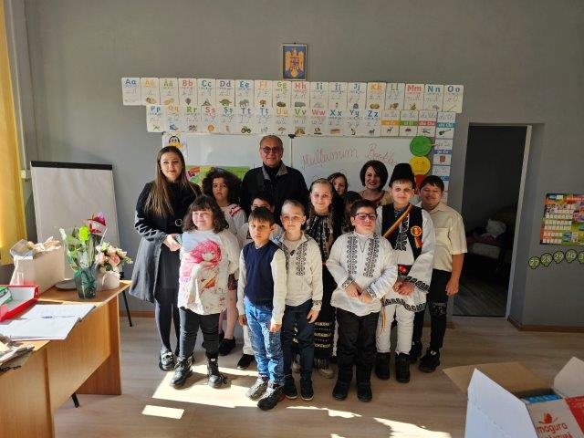 Nicolae Furdui Iancu a inaugurat Școala Primară și Grădinița din satul Balomiru de Câmp, renovate de Asociația BookLand