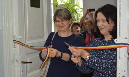 Zentiva dotează Laboratorul de Tehnologie Farmaceutică din cadrul Facultății de Inginerie Chimică şi Biotehnologii București cu aparatură de ultimă generație