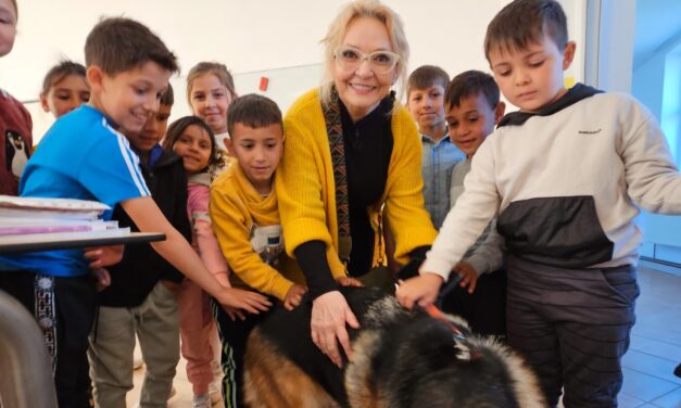Mihaela Tatu a inaugurat Școala Gimnazială Nr. 1 Luncșoara, renovată de Asociația BookLand