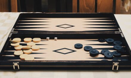 Ghid pentru începători în jocul de table: Cum să înveți, să joci și să îți perfecționezi abilitățile