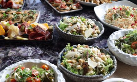 Bufet Suedez vs. Servire la Masă: Ce alegi pentru nunta ta?