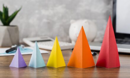 Cum te poate ghida Piramida lui Maslow să descoperi ce îți lipsește pentru a evolua