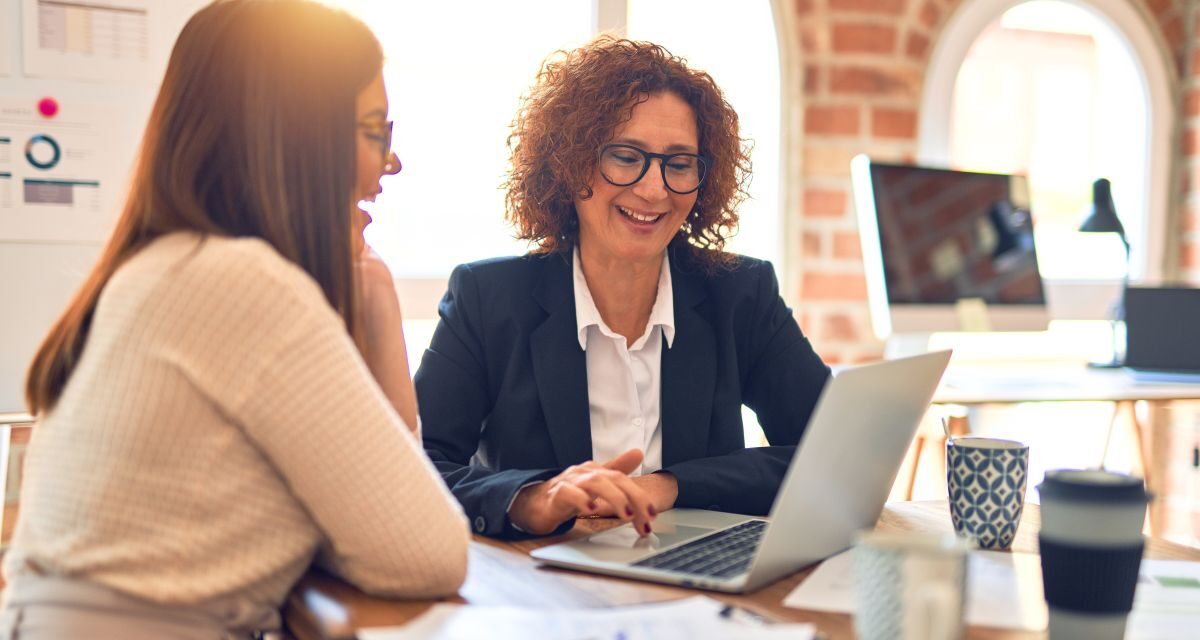 Cum pot instrumentele de colaborare să îmbunătățească managementul proiectelor în afaceri?