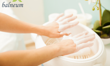 Fii în pas cu noile standarde în recuperarea medicală prin terapia cu parafină la Balneum Cluj!