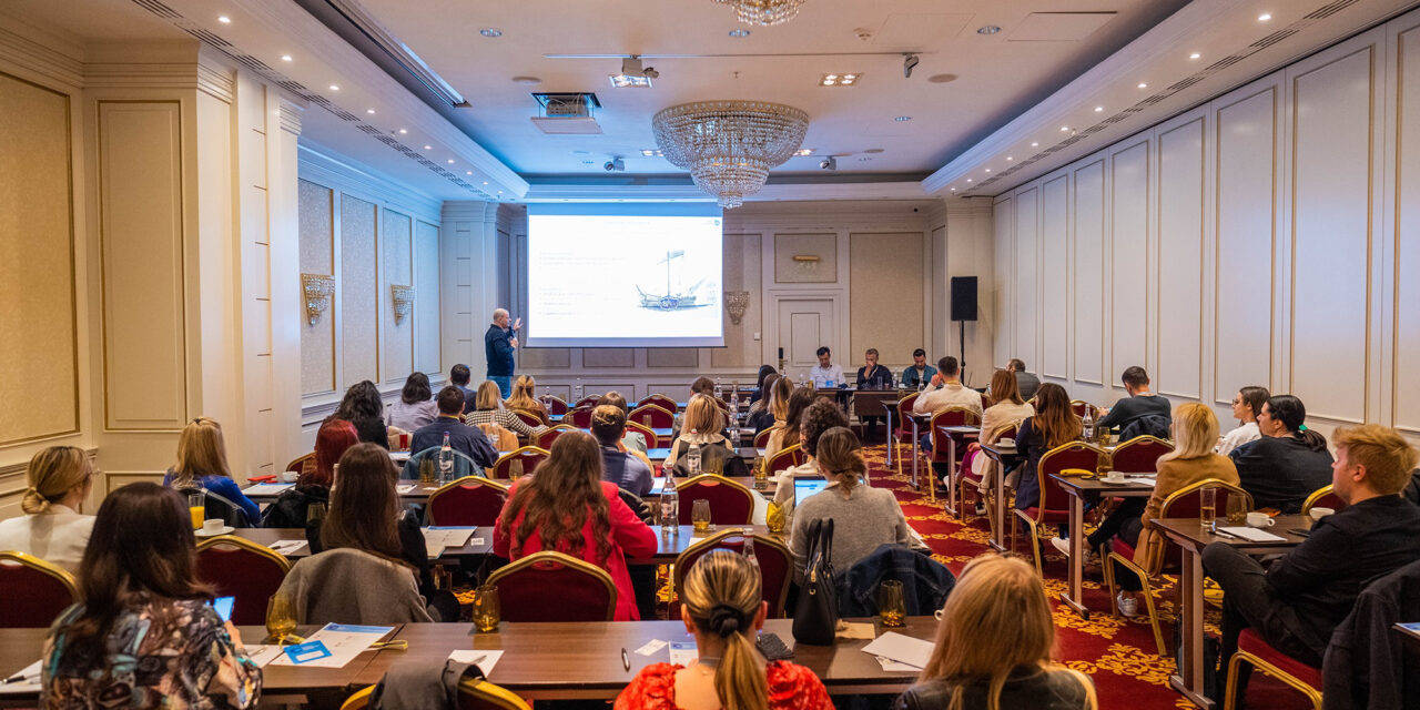 Digital Marketing Forum 2026 prezintă două masterclassuri intensive dedicate AI și Performance Marketing