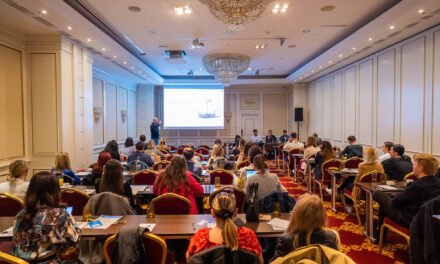 Digital Marketing Forum 2026 prezintă două masterclassuri intensive dedicate AI și Performance Marketing