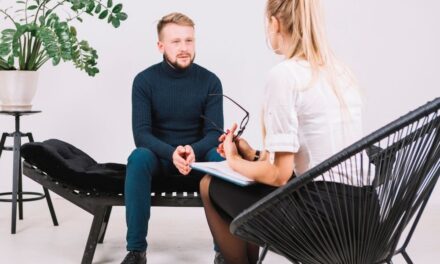 Ședință de terapie online la Daniel Ivan – cum funcționează și ce rezultate obții în viața reală?