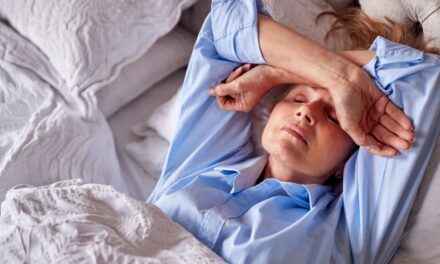Ceața mentală și lipsa somnului la menopauză: 8 sfaturi de urmat