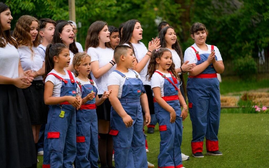 Gala BookLand premiază excelența în mediul rural, pentru al treilea an consecutiv, cu burse educaționale în valoare de 105.000 euro